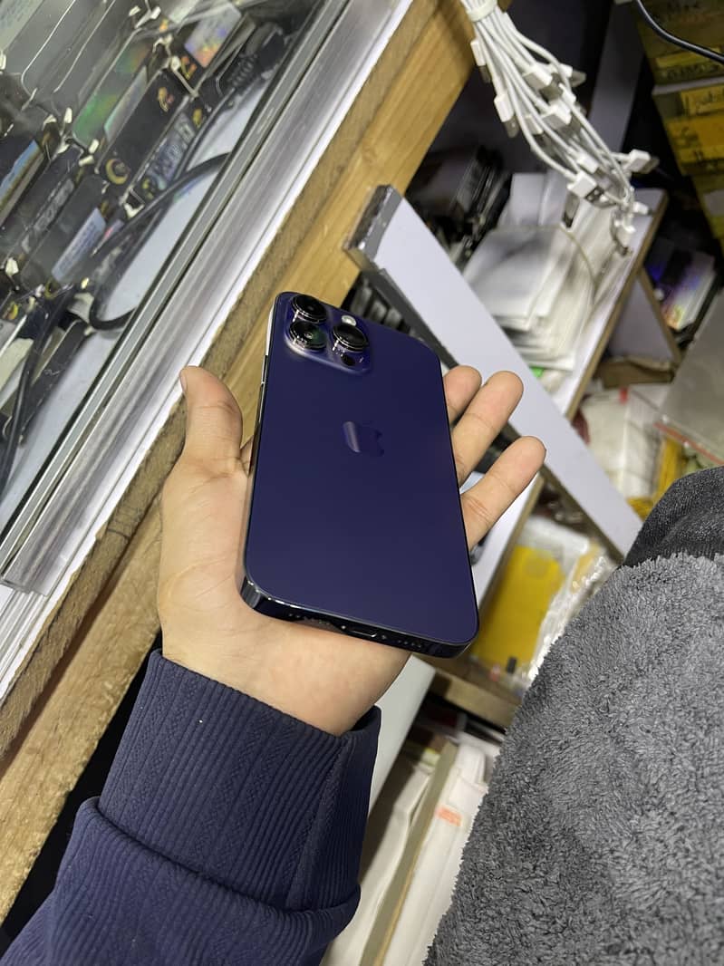 Apple iPhone 14 Pro Max 4