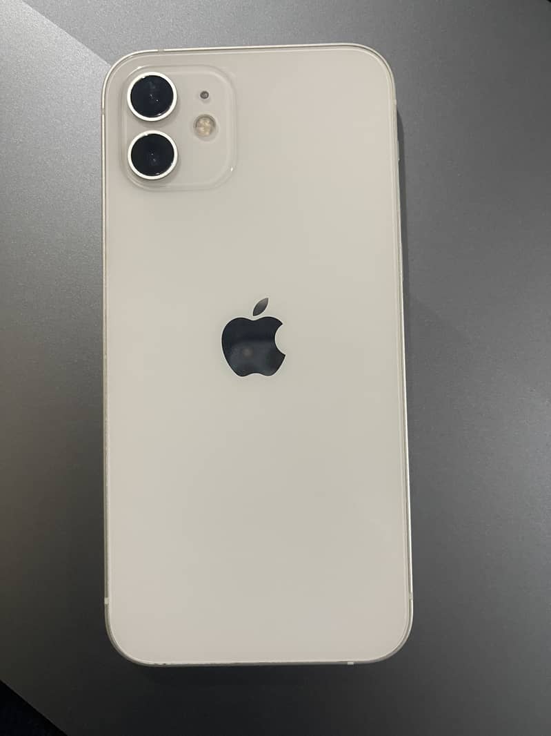 Apple iPhone 12 4