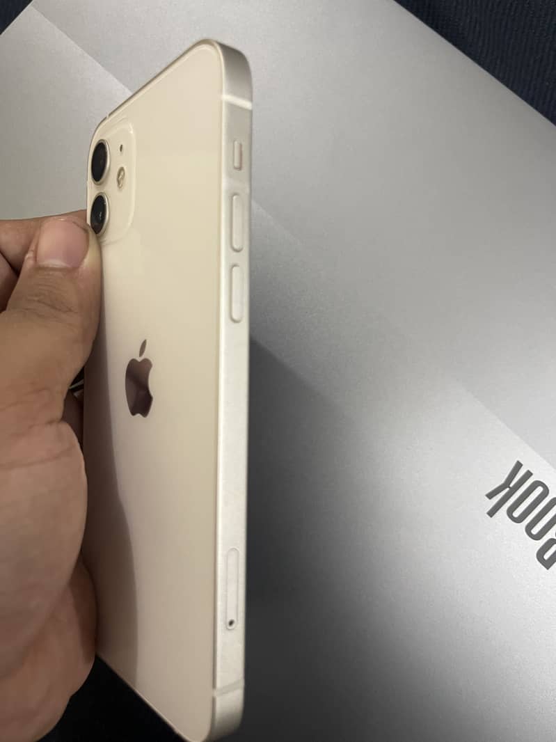 Apple iPhone 12 6