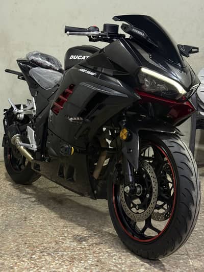 Ducati gt edition 250cc 2025 model ( sports heavy bike )
