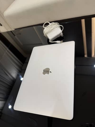 MacBook Pro M1 2020 8/256GB