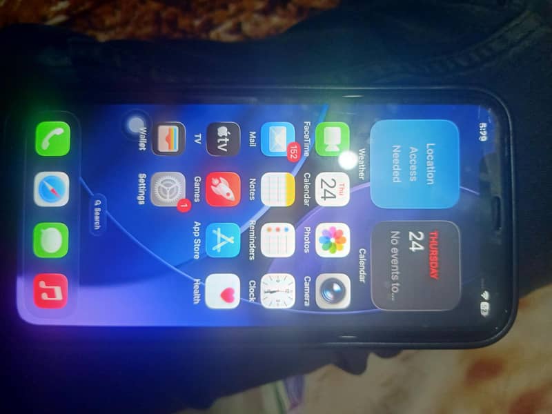 Apple iPhone 11 4