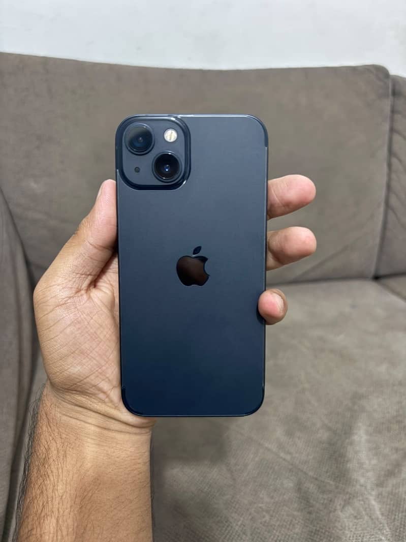 Apple iPhone 13 0