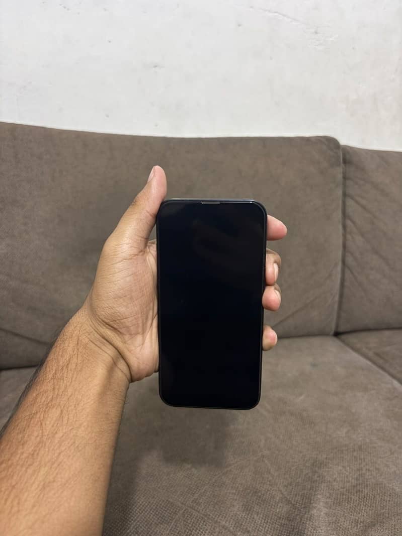 Apple iPhone 13 1
