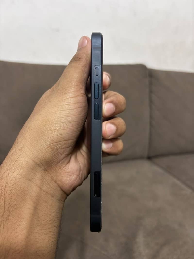 Apple iPhone 13 3