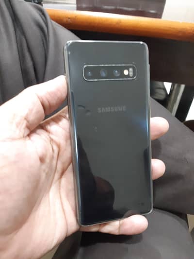 Samsung S10. Dual Sim. 8/128 GB. Read Add. Exchange Possible.