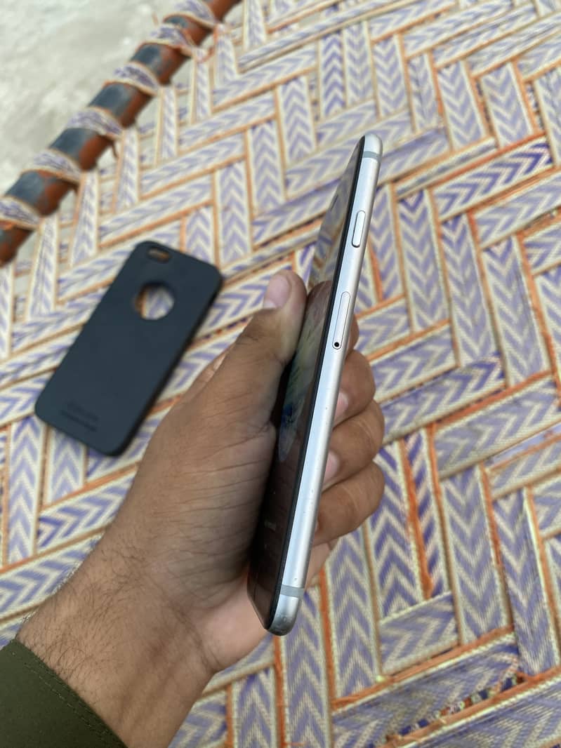 Apple iPhone 6 3