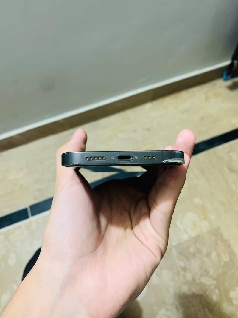 Apple iPhone 12 Pro 4