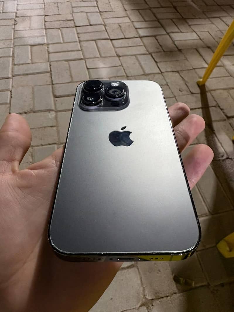 Apple iPhone 14 Pro 1