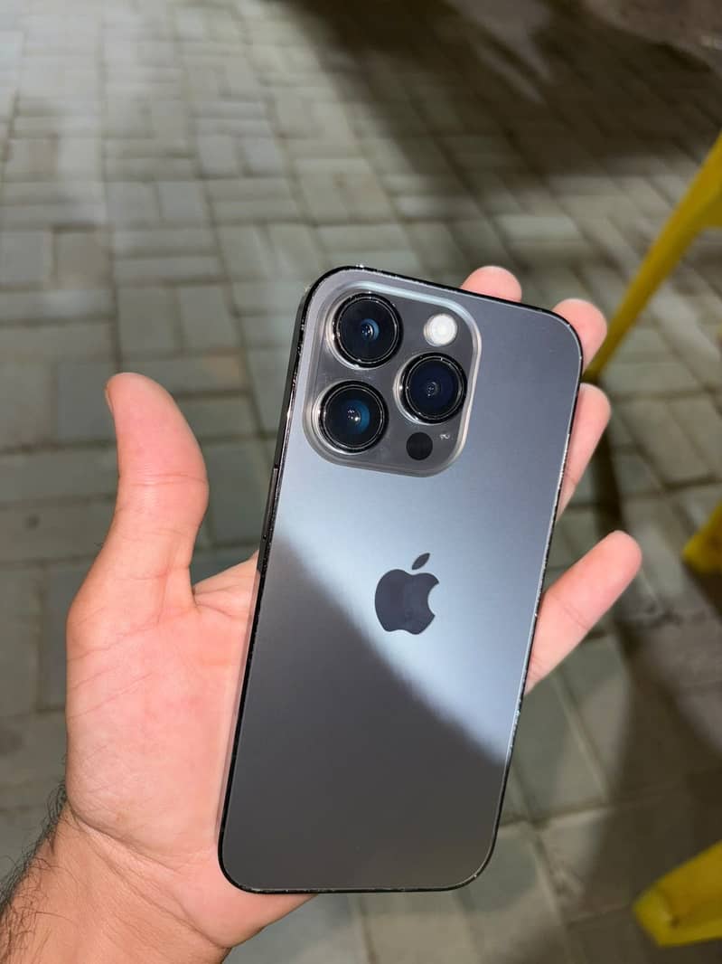 Apple iPhone 14 Pro 2