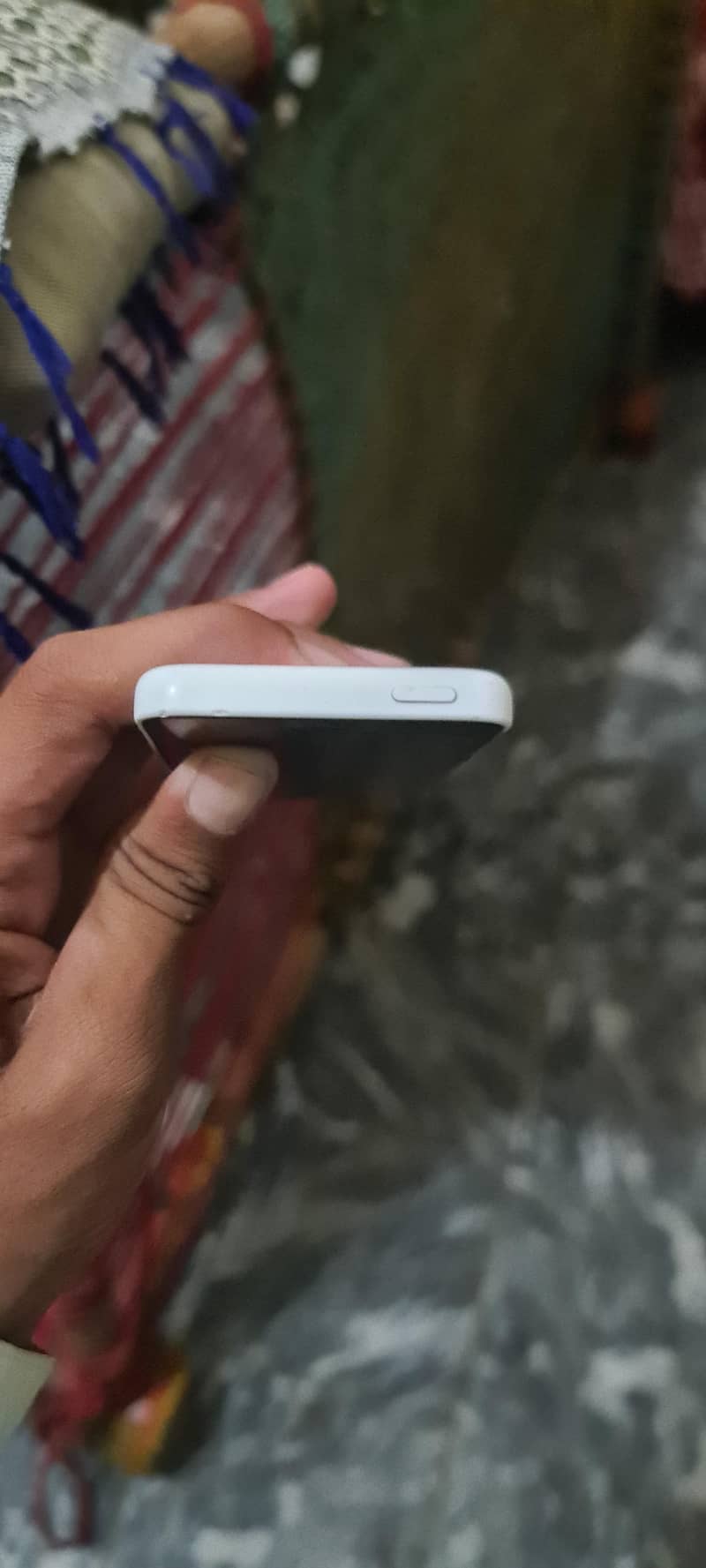 Apple iPhone 5 0
