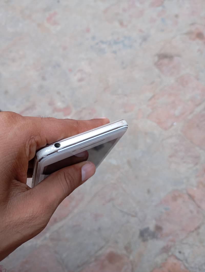 OPPO A37 8
