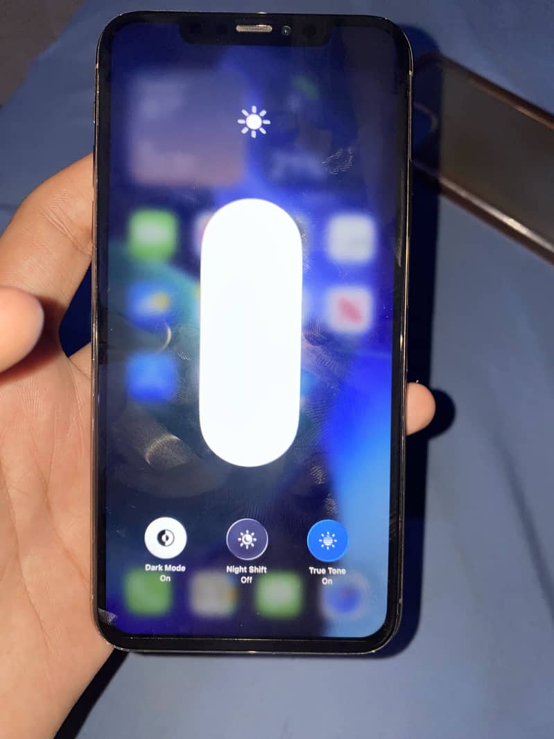 Apple iPhone 11 Pro Max 2