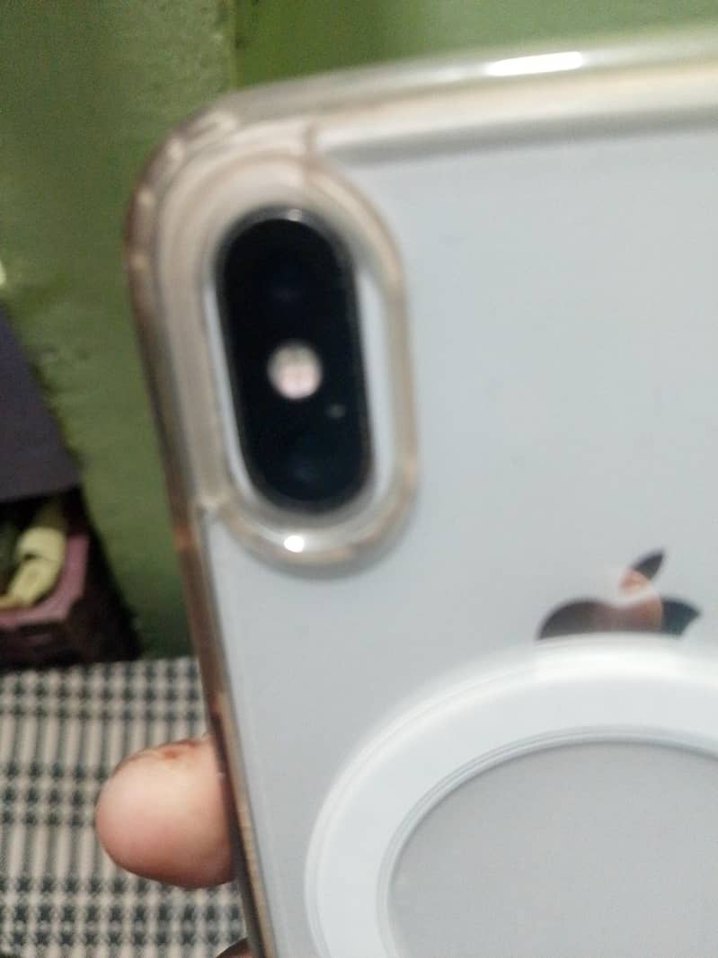 Apple iPhone X 3