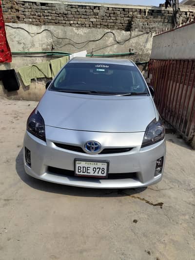 Toyota Prius 2010 model 2014 import and register