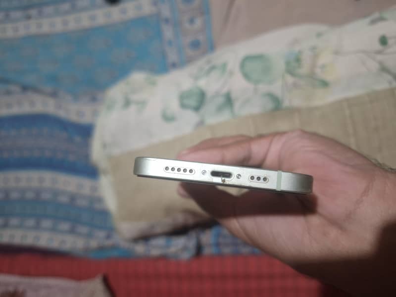 Apple iPhone 12 1