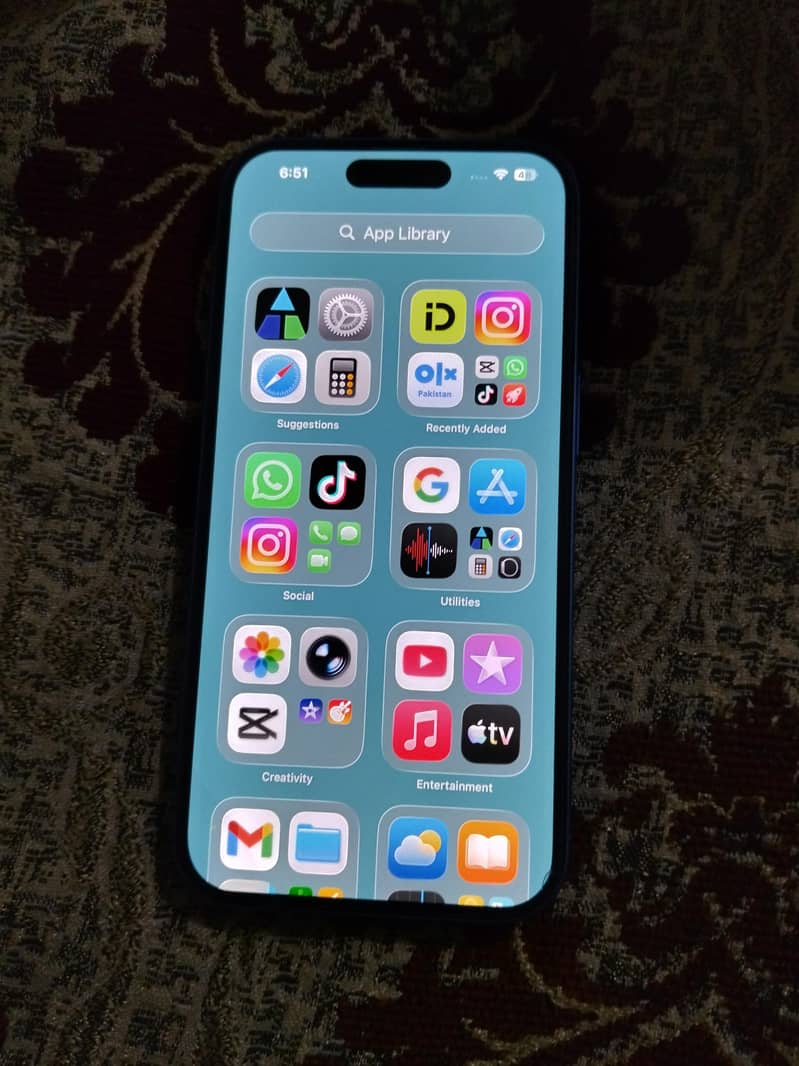 Apple iPhone 16 2
