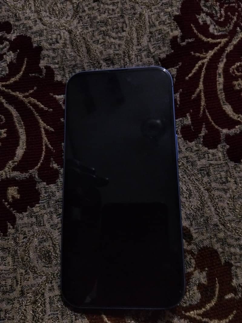 Apple iPhone 16 3