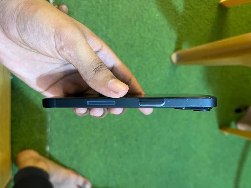Apple iPhone 14 3