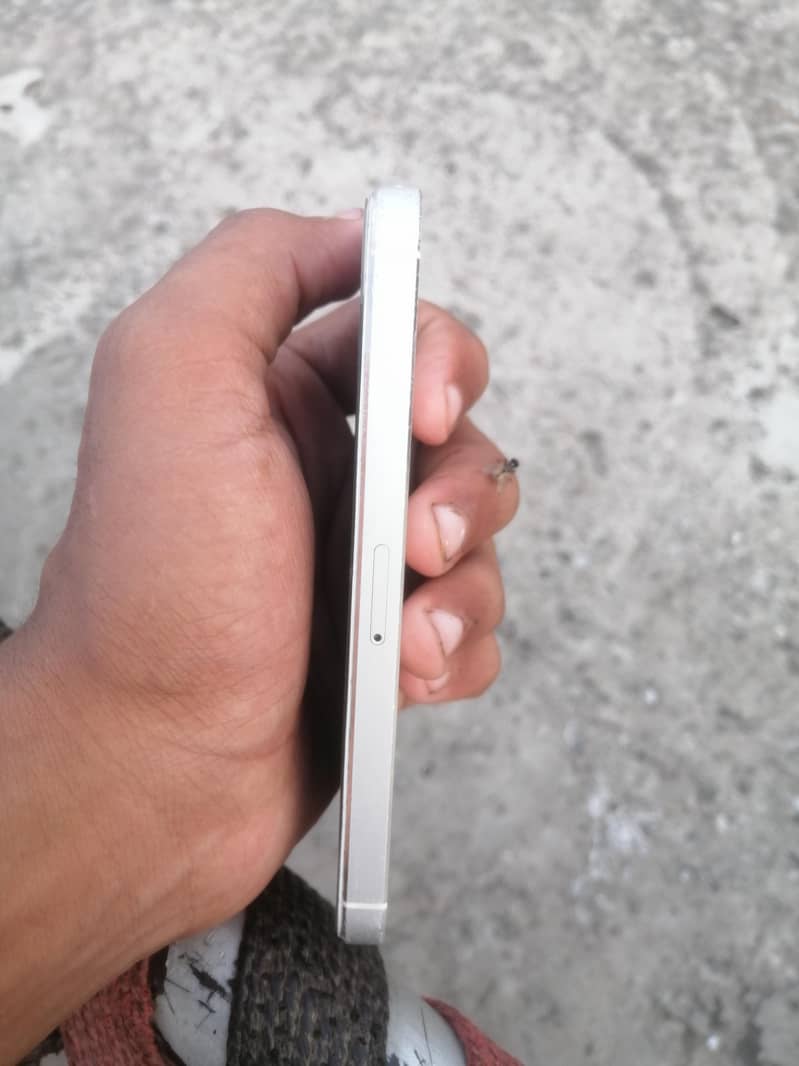 Apple iPhone 5 4