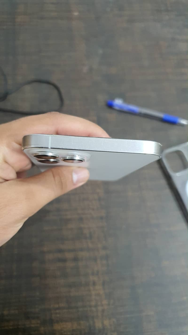 Apple iPhone 12 Pro Max 5