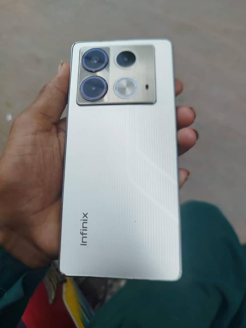 Infinix Note 40 1