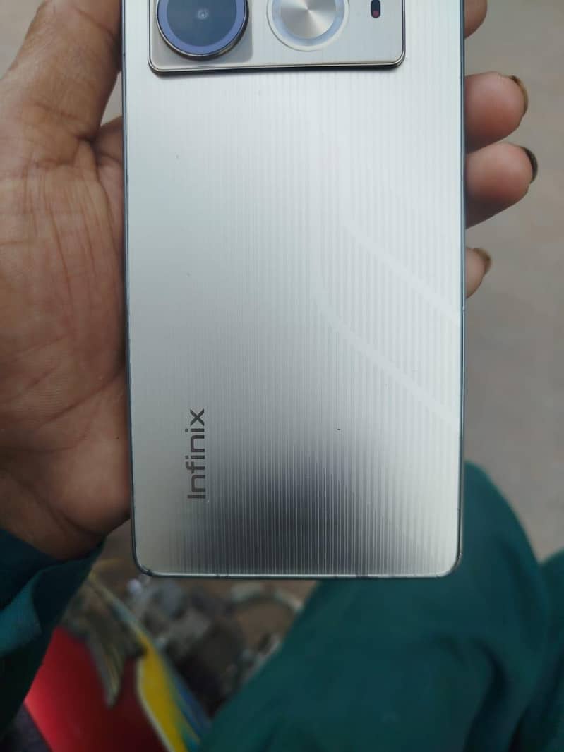 Infinix Note 40 2