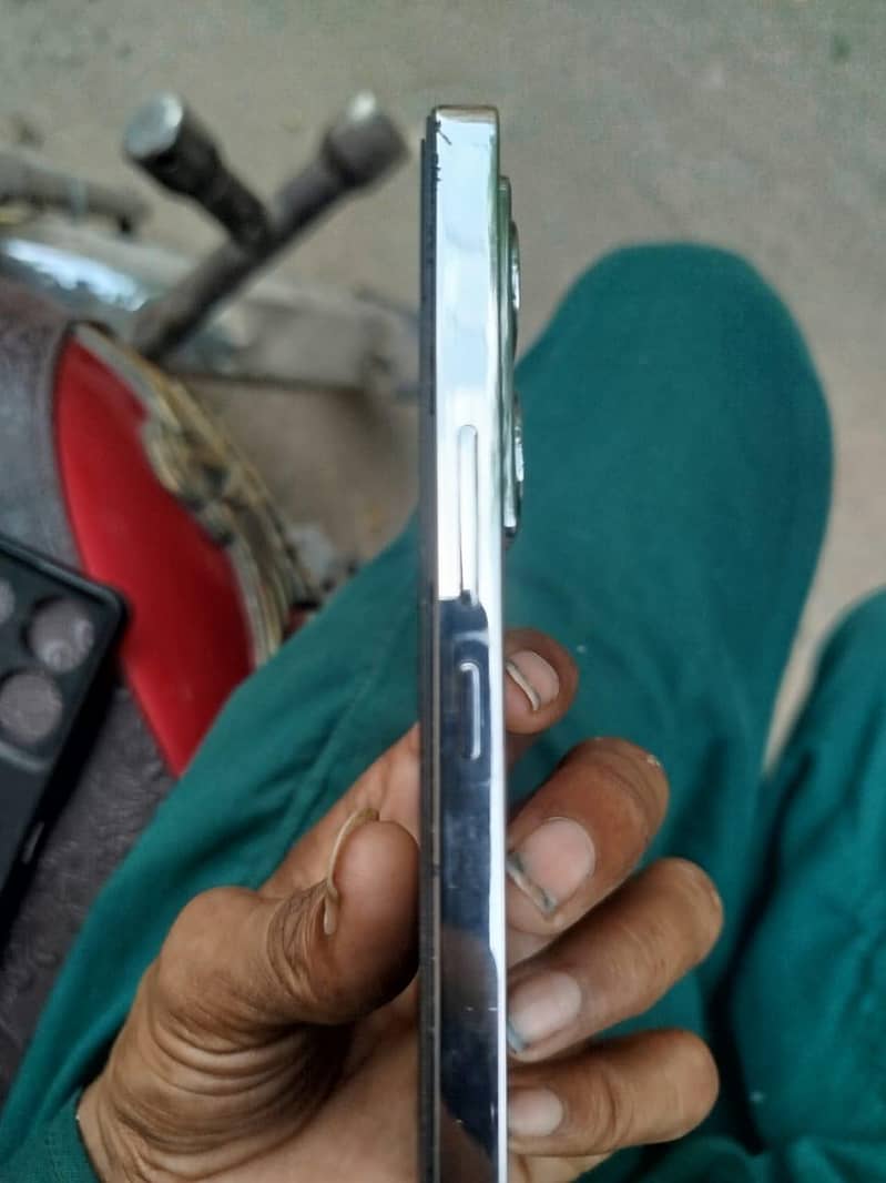 Infinix Note 40 7