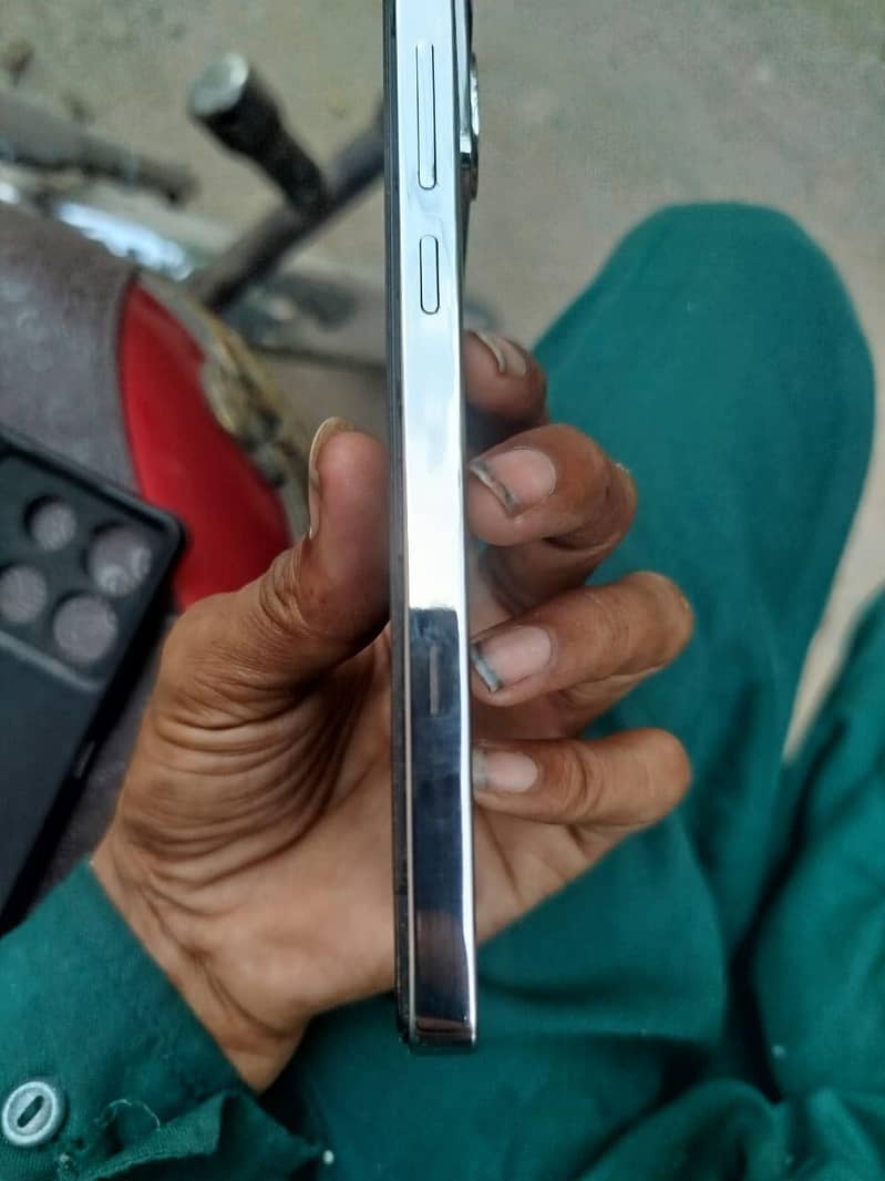 Infinix Note 40 8