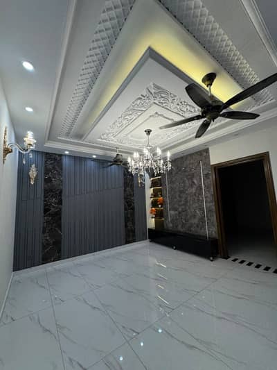 11 MARLA BRAND NEW CORNER LUXURY DOUBLE STORY HOUSE AVAILABLE FOR SALE
