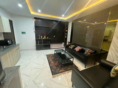 600 SCFT LUXURY FURNISHED APARTMENT AVAILABLE FOR RENT PRIME LOCATION AT BAHRIA TOWN LHR