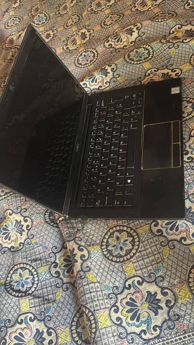i5 8th generation good battery health single hand use 4 hours battery