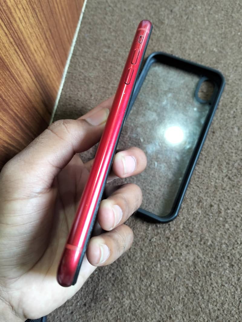 Apple iPhone XR 0