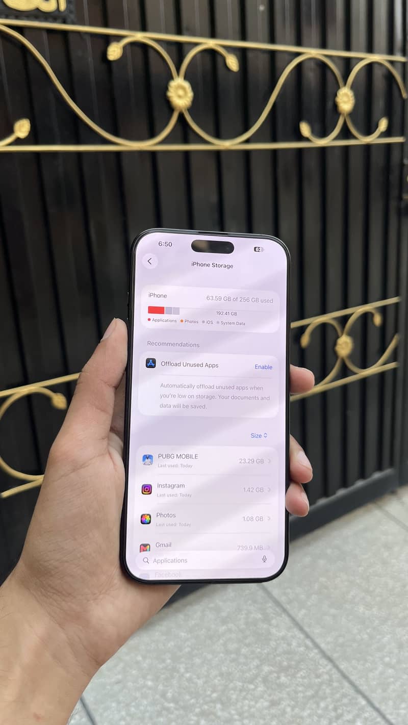 Apple iPhone 16 Pro Max 1