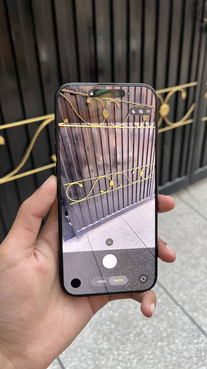 Apple iPhone 16 Pro Max 3
