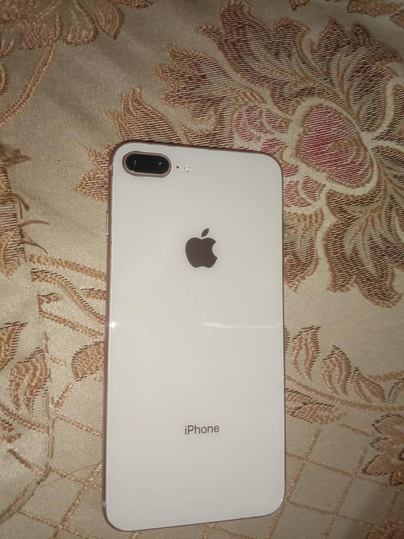 Apple iPhone 8 Plus 0