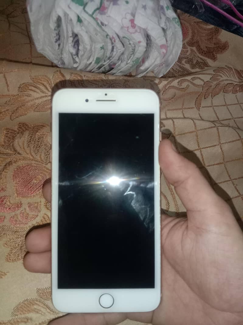 Apple iPhone 8 Plus 3