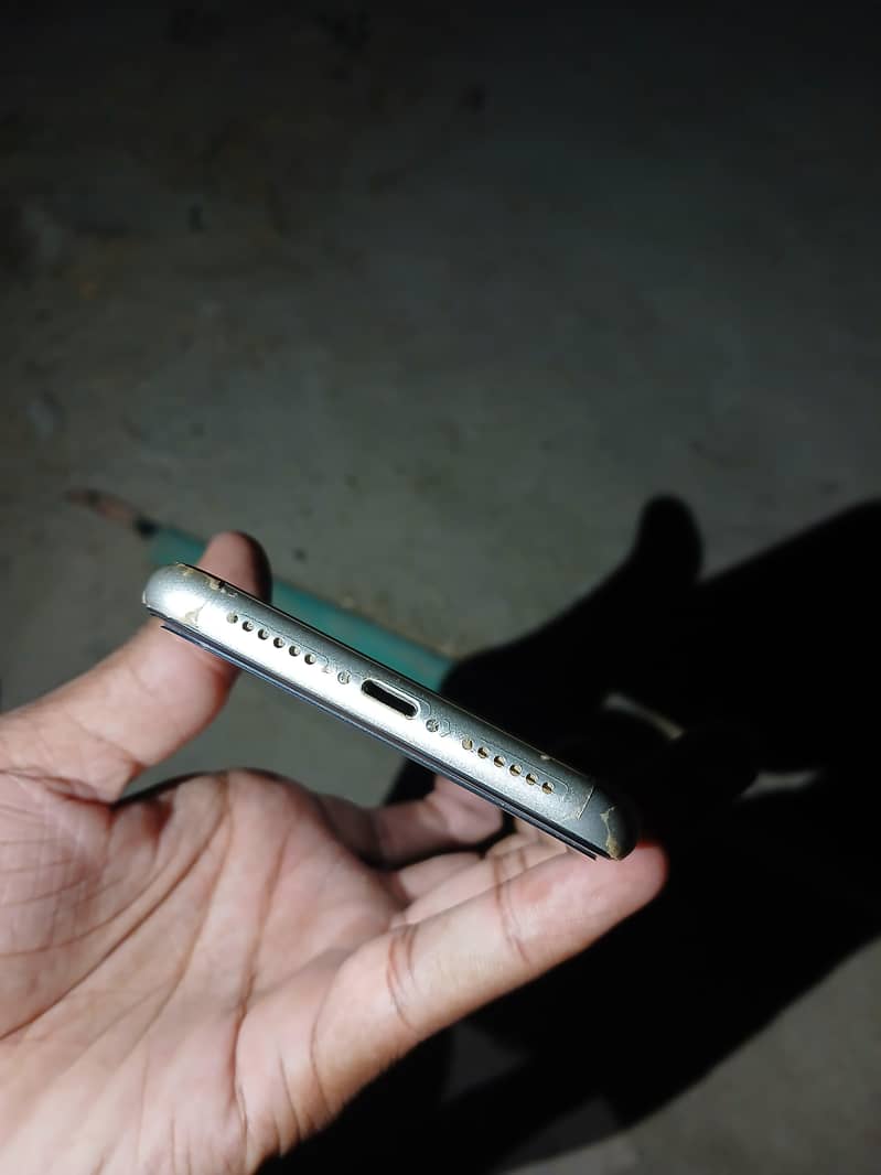 Apple iPhone 11 2