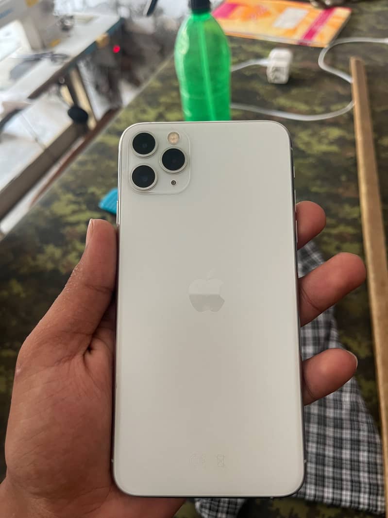 Apple iPhone 11 Pro Max 0