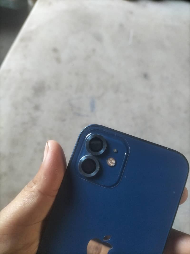 Apple iPhone 12 3