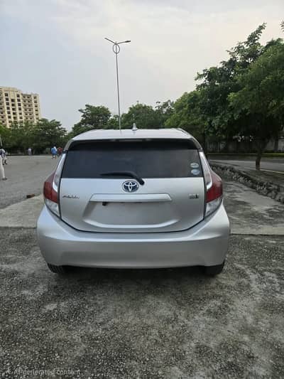 Toyota Aqua 2015