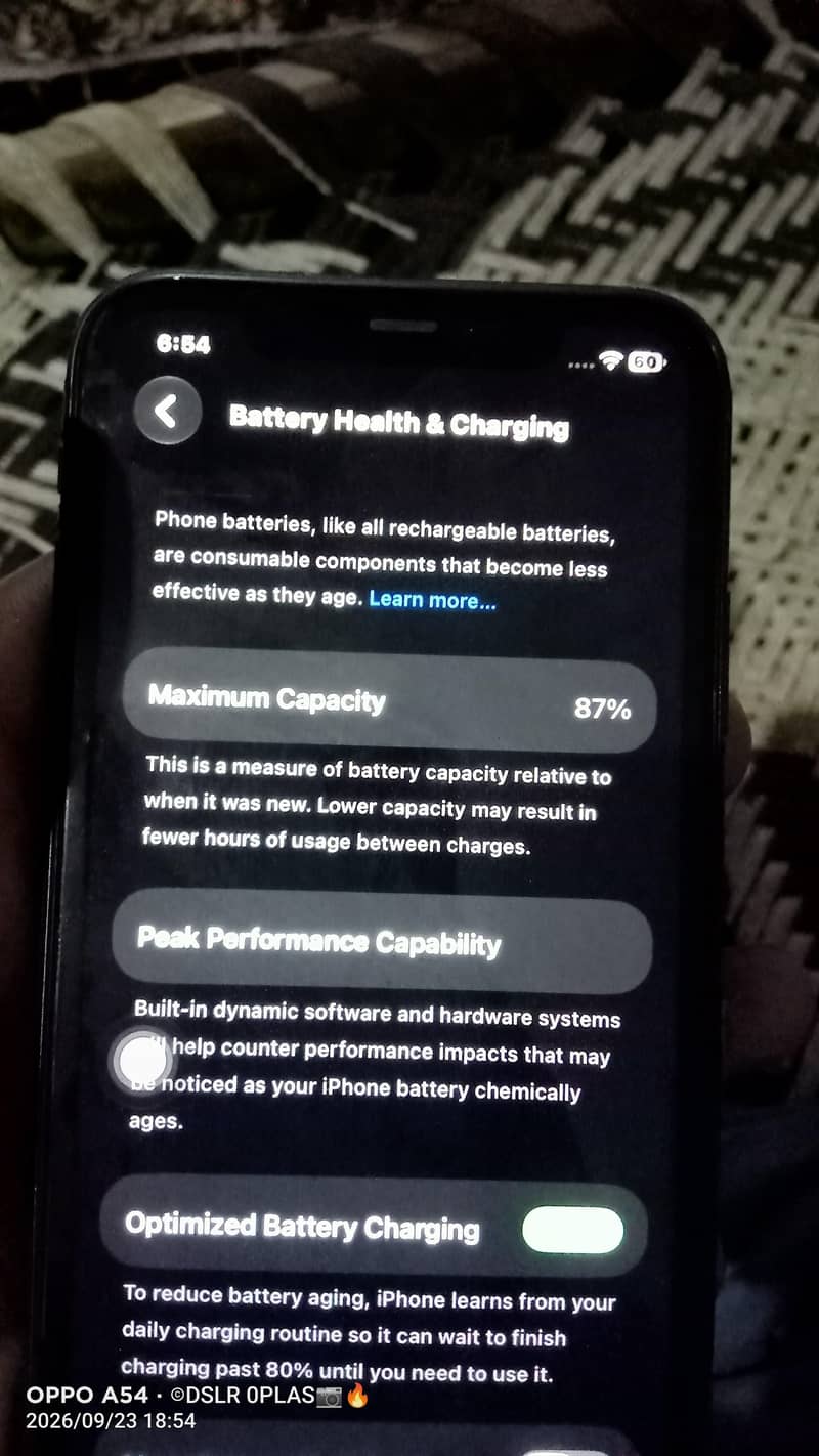 Apple iPhone 11 4