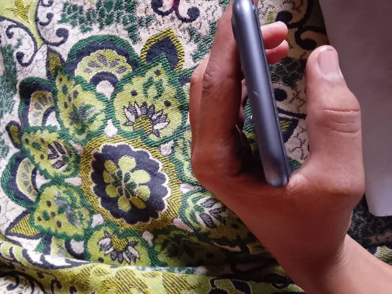 Apple iPhone 11 6