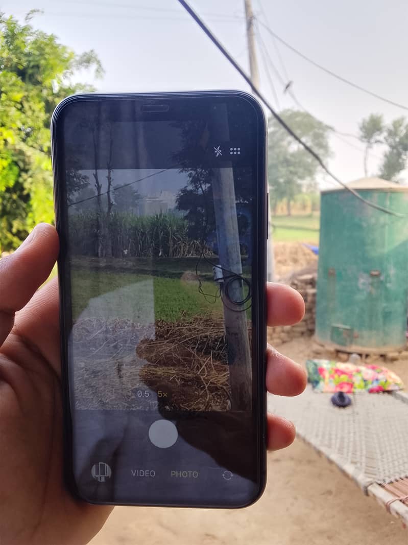 Apple iPhone 11 8