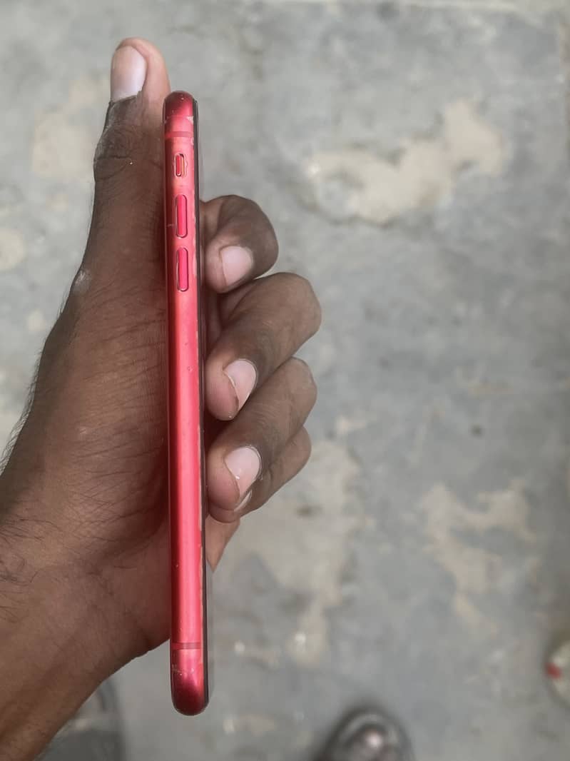 Apple iPhone 11 3