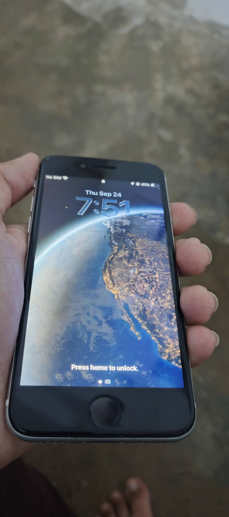 Apple iPhone SE 6