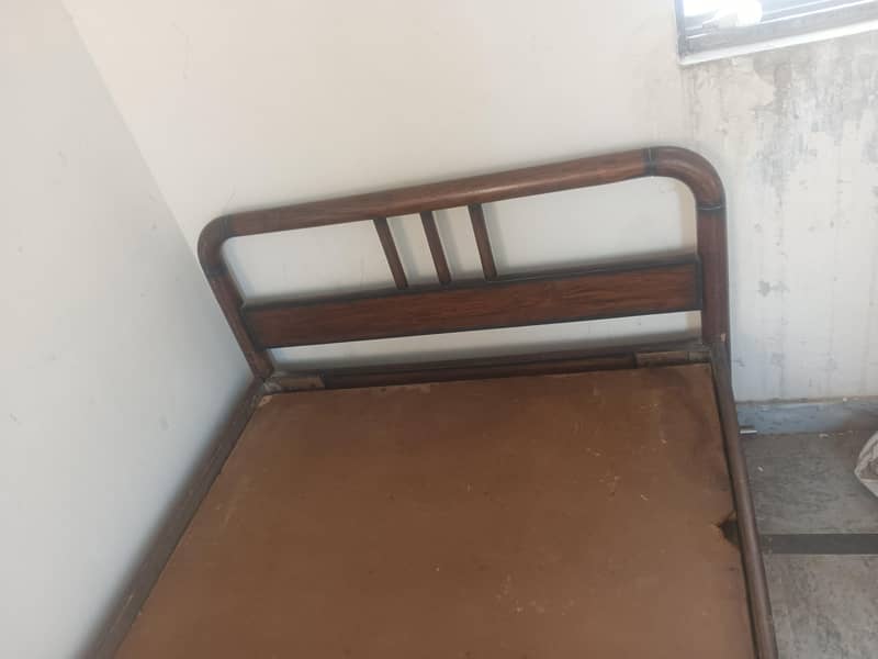 single wioden bed 3