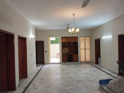 1 kanal separate gate upper portion available for rent near H block commercial market DHA phase 1 Lahore