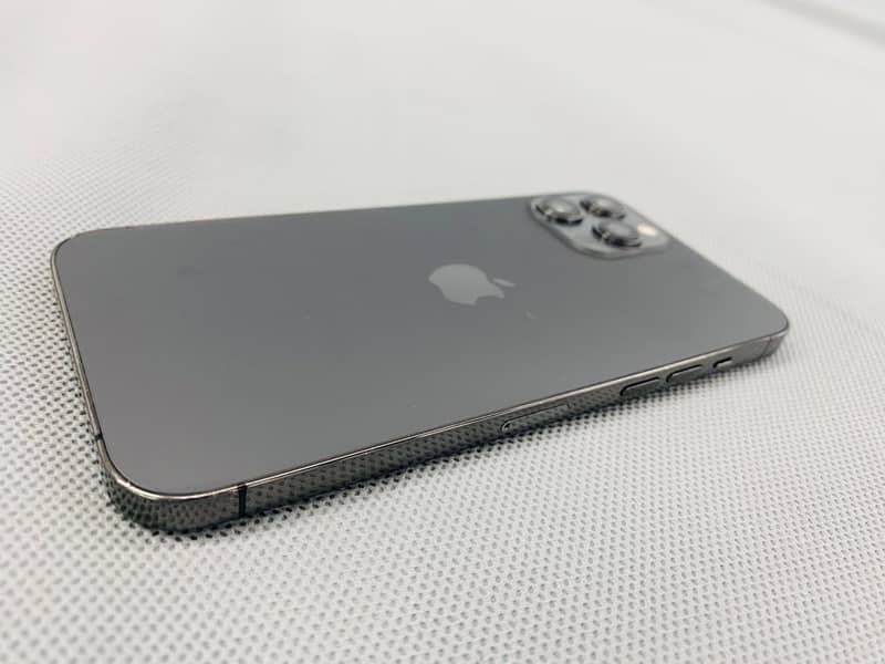 Apple iPhone 12 Pro Max 1