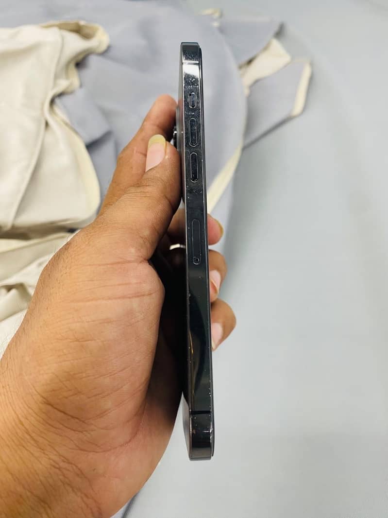 Apple iPhone 12 Pro Max 8